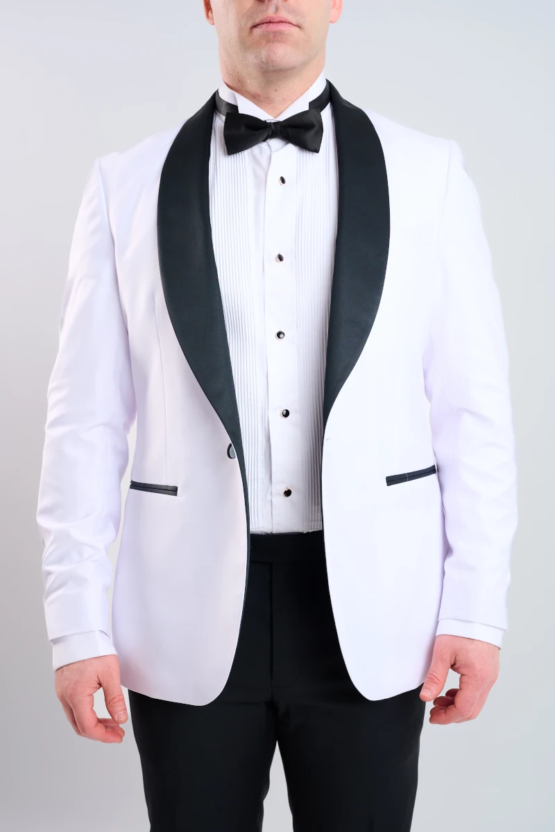 Smoking blanco con pantalón negro