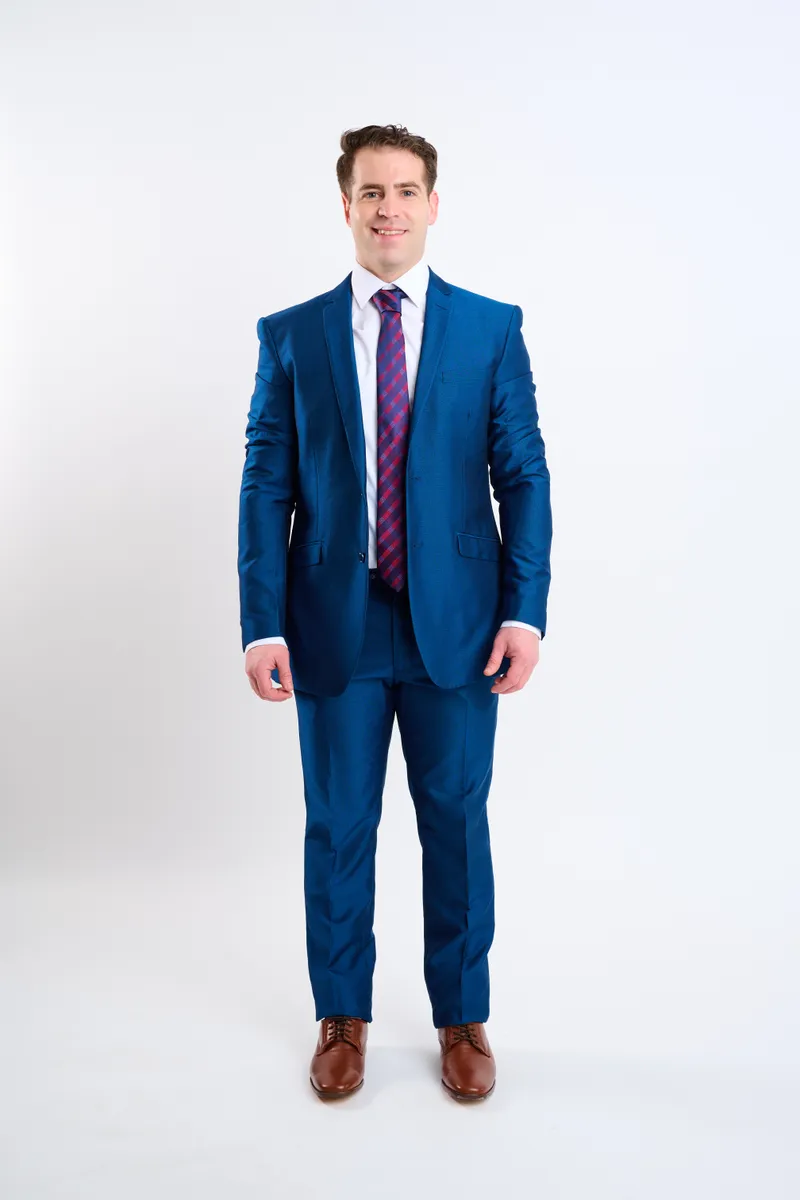 Traje azul petróleo