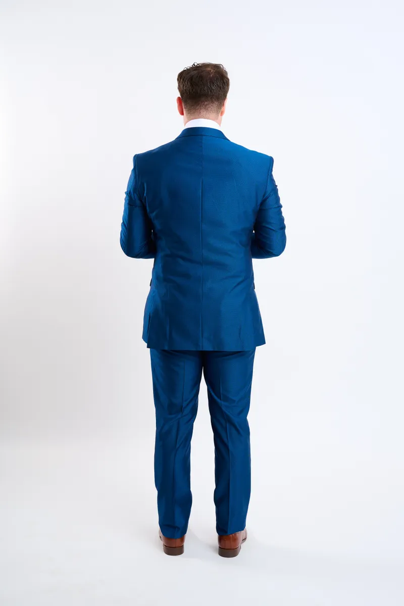 Traje azul petróleo