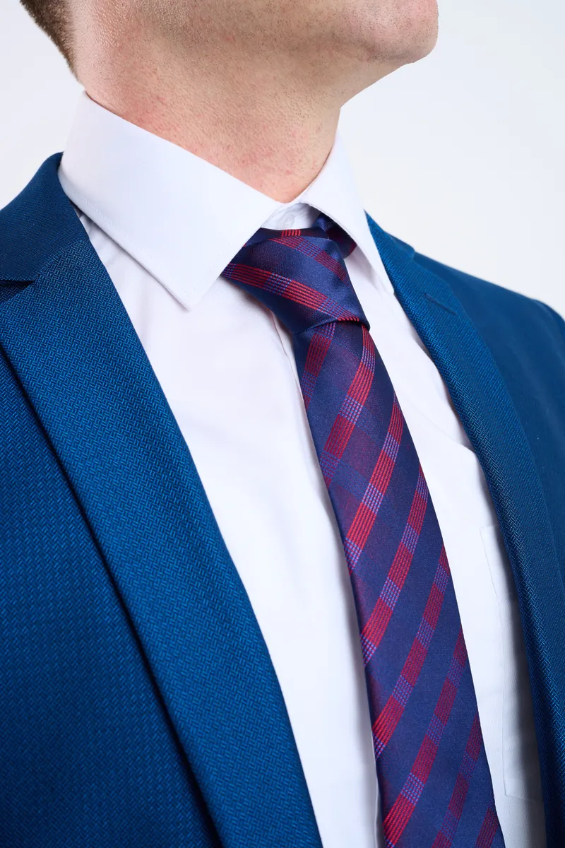 Traje azul petróleo