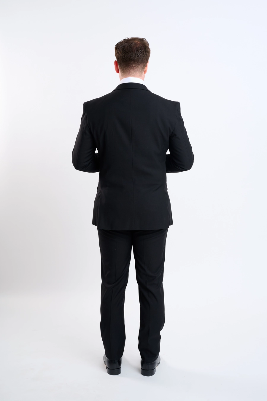 Traje negro importado