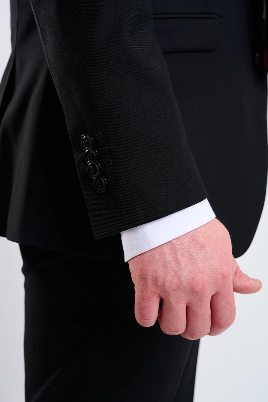 Traje negro importado